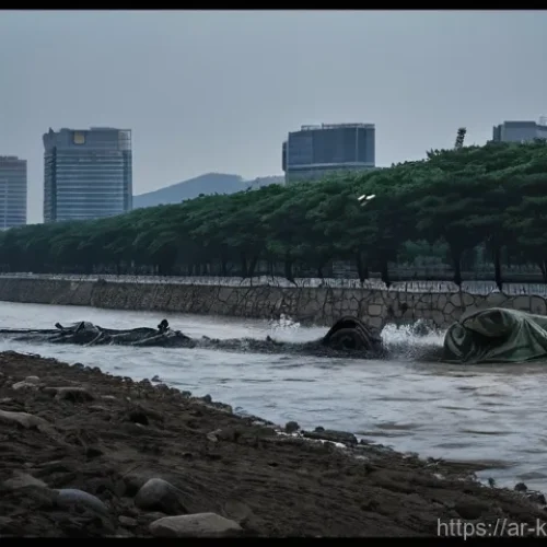 Home 21 영화 괴물 스토리 및 개봉일 - **Prompt 1: Initial Chaos at Han River**
A wide, dynamic shot of the Han River banks in Seoul, d...